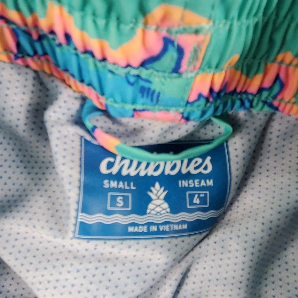 Chubbies Small  Mens Teal Hammerhead Shark Print Swim Trunks 4 Inch Inseam Flaw